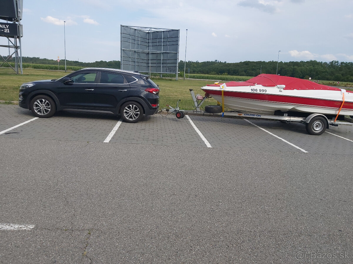 Motorový člun Regal 1800 LSR - 7