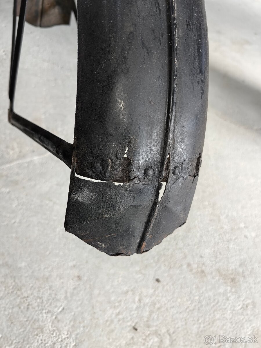 Predný blatník CZ 125C / 150 C - 7