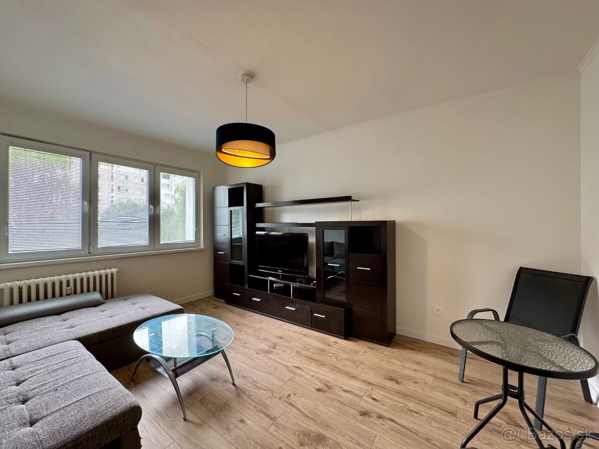 TERASA - NEŠPOROVÁ 2 IZBOVÝ BYT PRI GALÉRII - 7