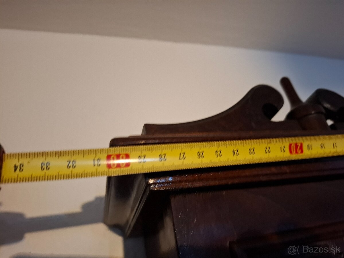 Predám funkčné nástenné hodiny na kľúčik - 7