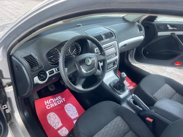 Škoda Octavia Combi 1.6 TDI CR DPF Ambiente 177.000 km - 7