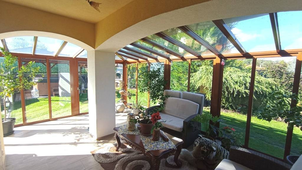 Novinka Rodinný dom s bazénom v lukratívnej lokalite - Nitr - 7