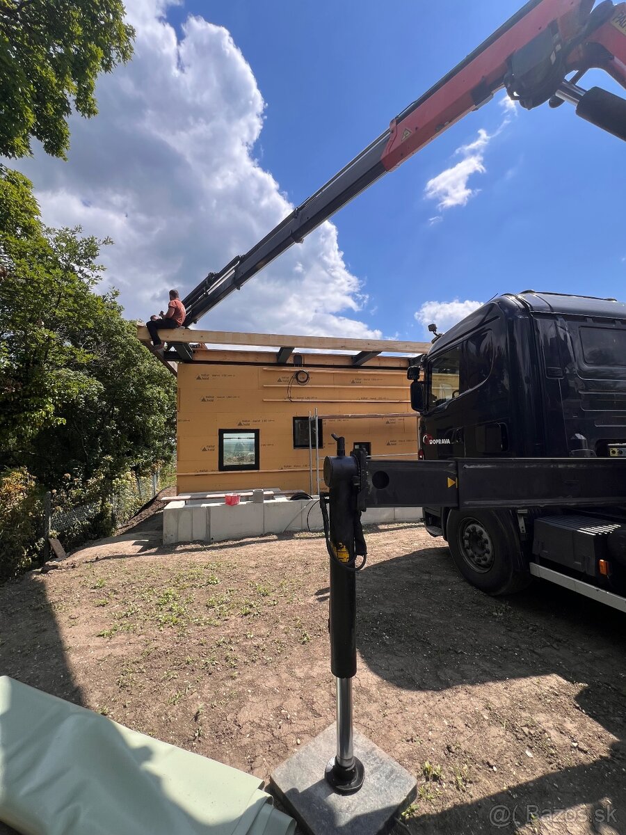 Ponúkame prepravu s platom a valník s HR - 7