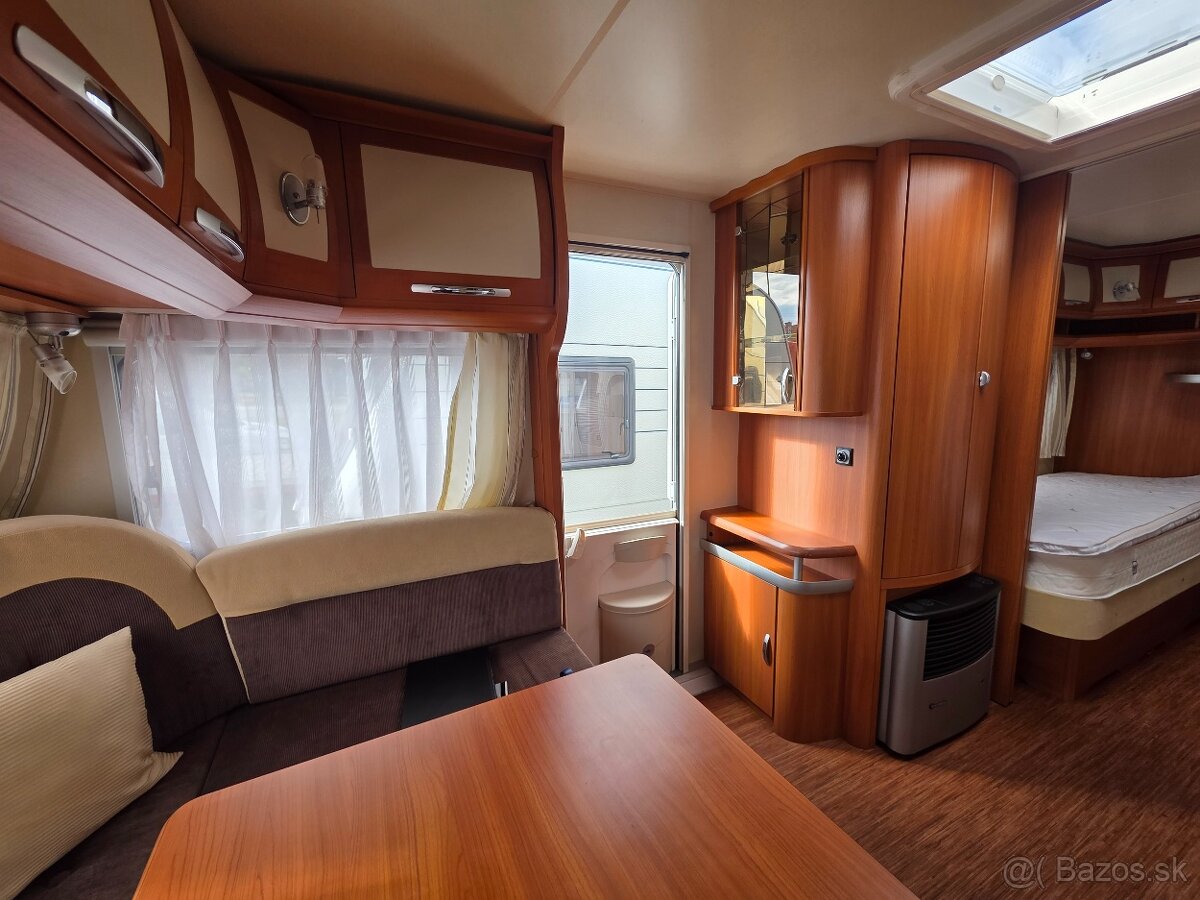 Obytný príves Hobby 560 WLU PRESTIGE - predstan - 7