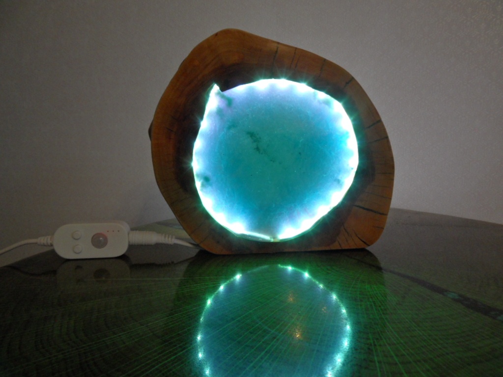 Stolná lampa-drevo a živica - 7