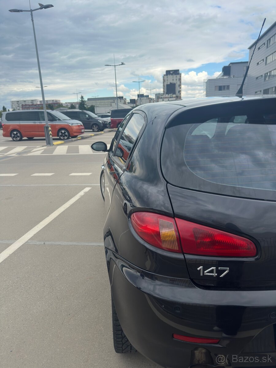 Alfa Romeo 147 1.9JTDM - 7