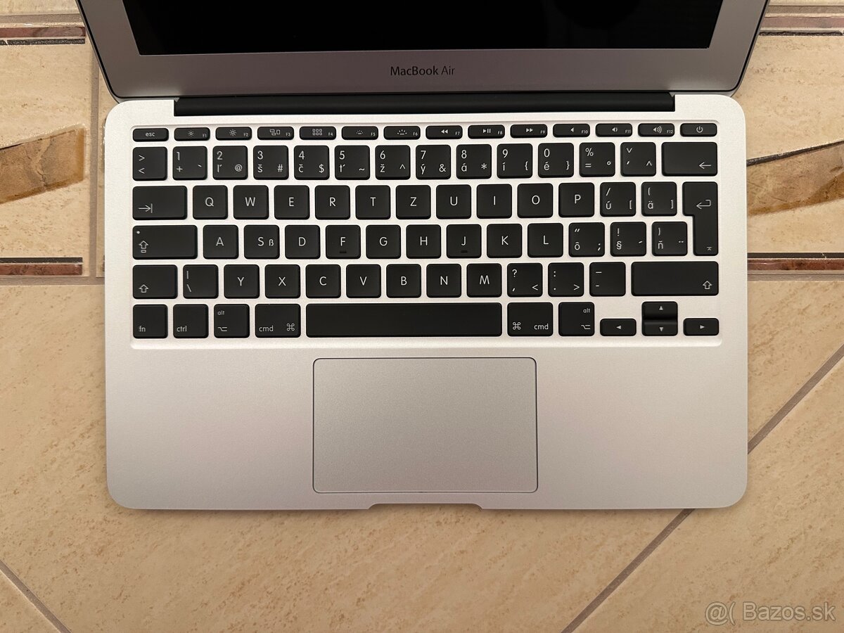 Apple MacBook Air 11- palcový TOP stav - 7