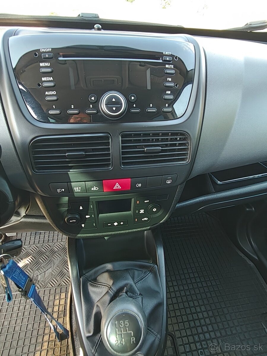 Fiat Doblo Panorama 1,4i - 7