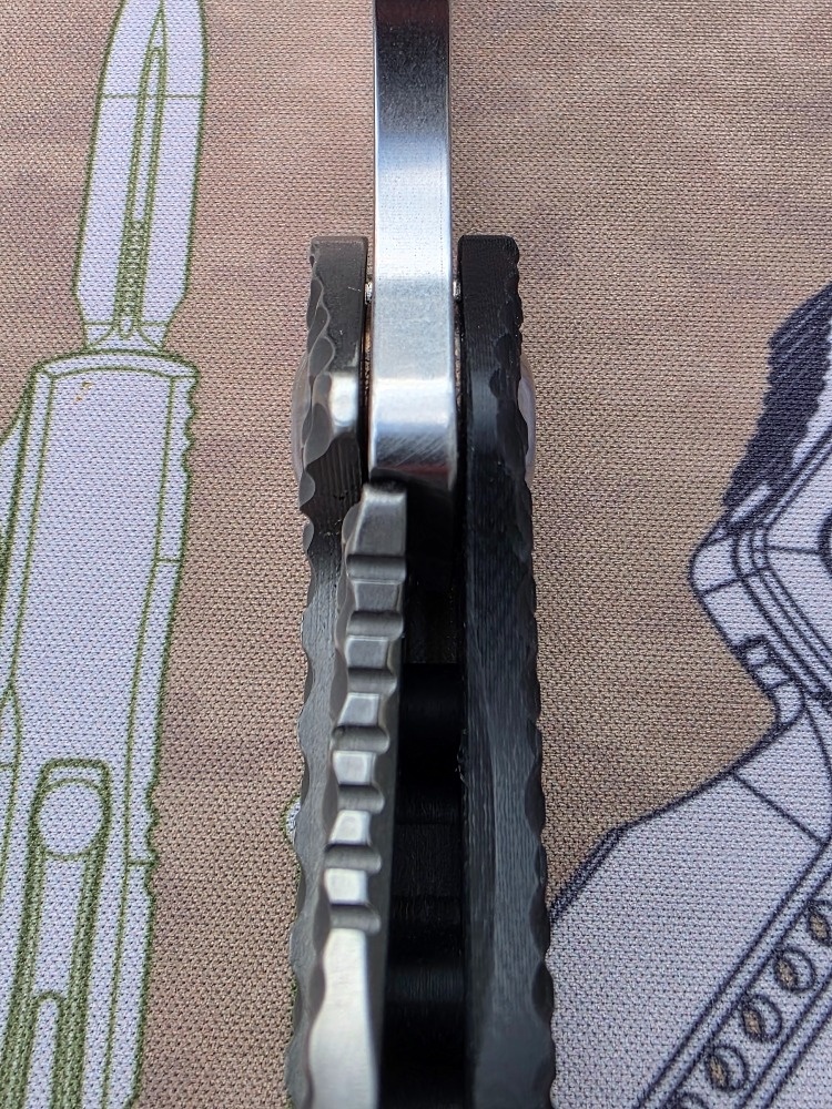 Strider SMF Black G10 DGG Bowie - 7