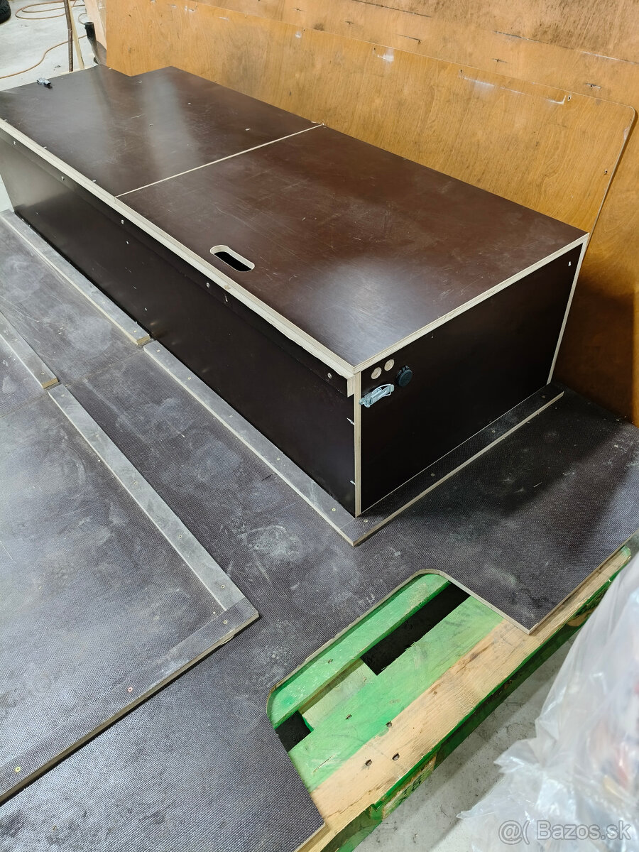 Kempingová vstavba do dodávky - 7