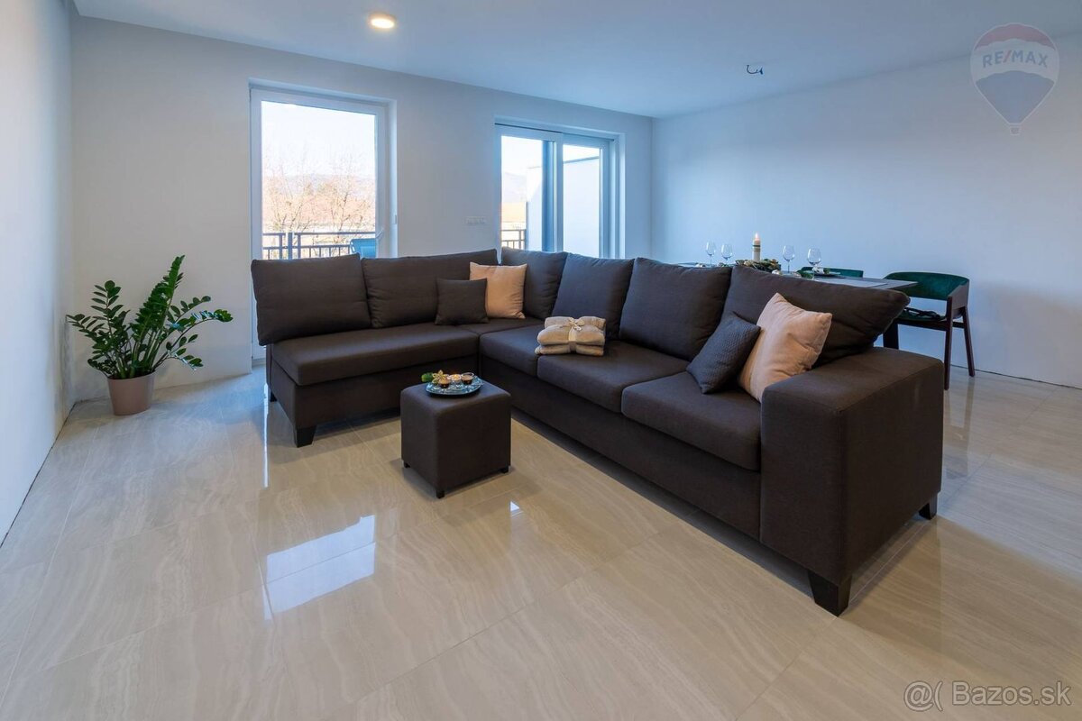 NA PREDAJ - mezonet 3 izb. byt+ terasa+garáž - REZERVOVANÉ - 7