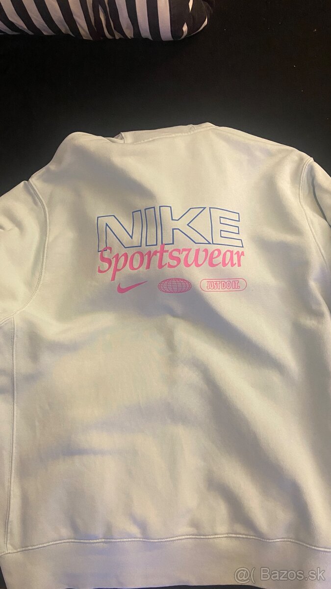 Oblečenie a topánky rozných značok - 7