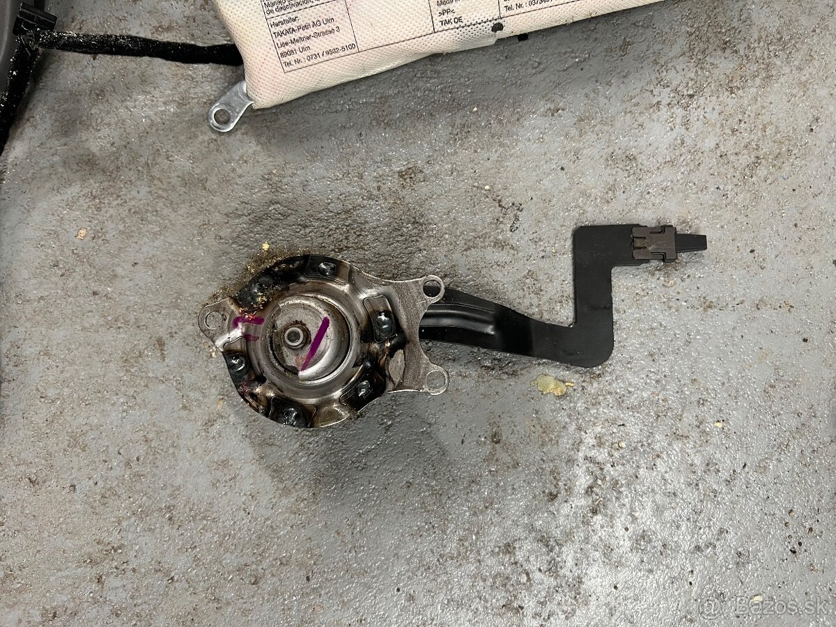 Predám náhradné diely šoférovej sedačky Seat Alhambra 7N - 7