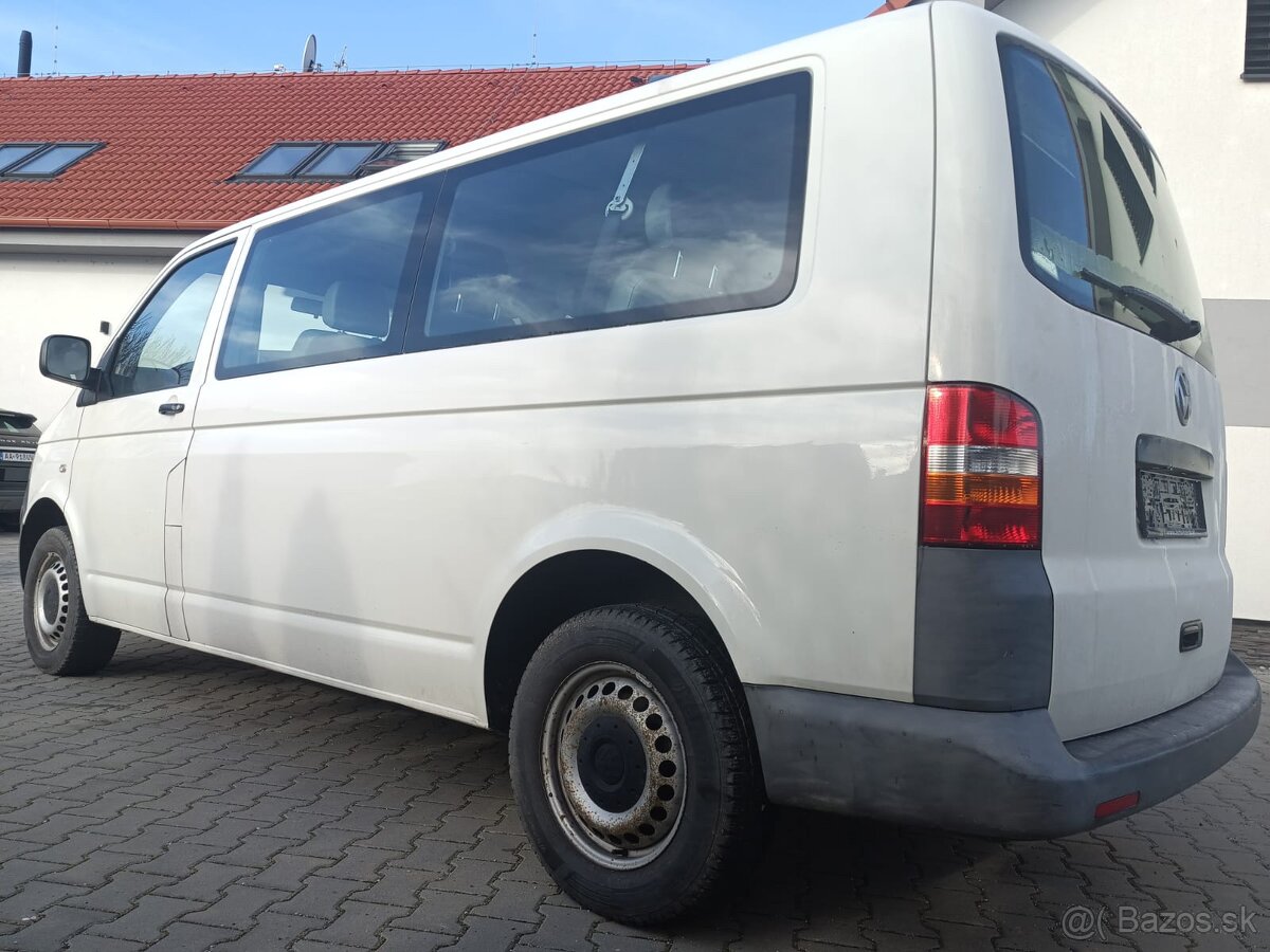 VOLKSWAGEN TRANSPORTER T5 - 9 miestny - 7