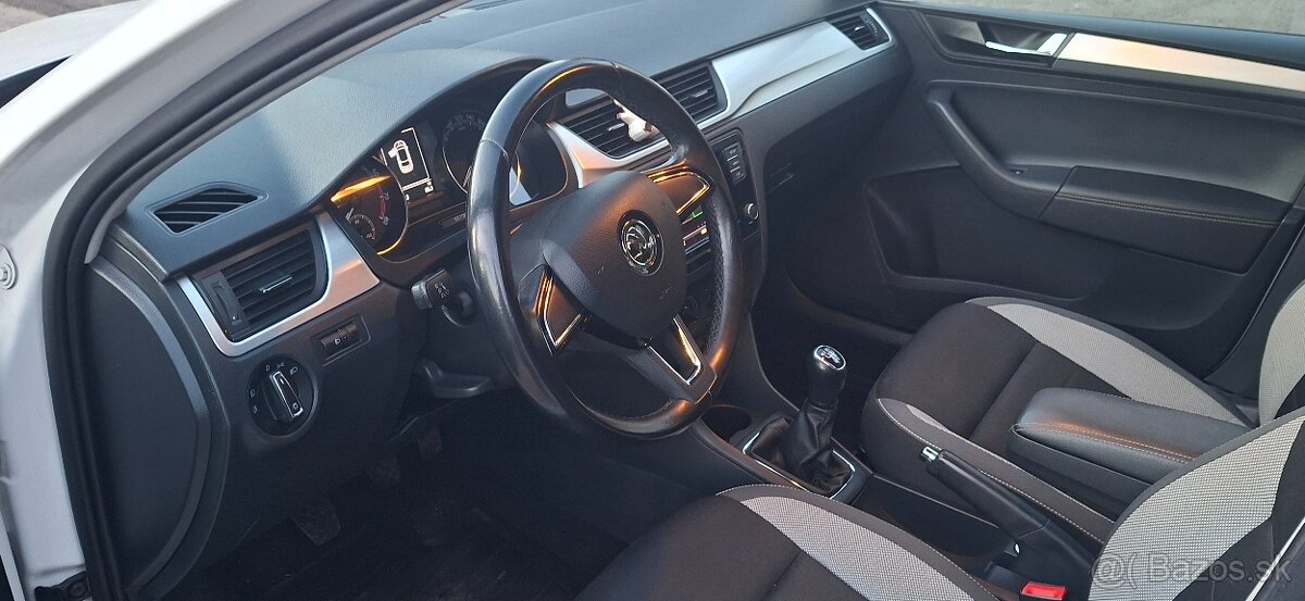 Predám škodu rapid spaceback - 7