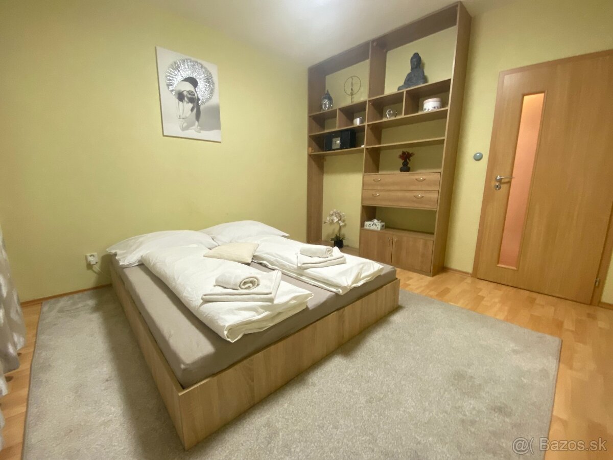 Ubytovanie Levice - Apartmán v meste - 7