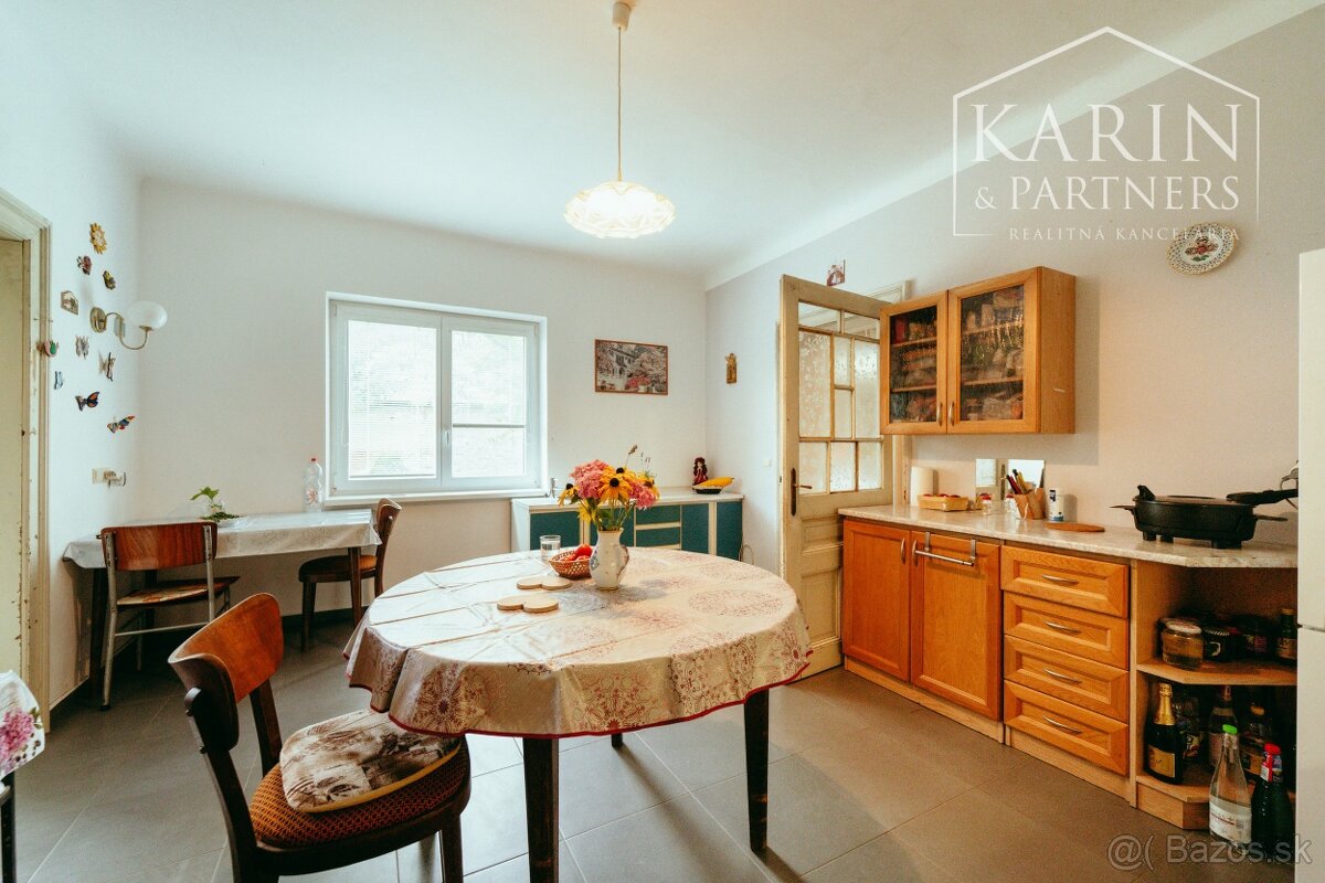 Vidiecky rodinný dom s krásnym pozemkom v Kuklove na Záhorí - 7