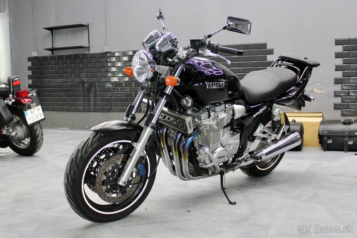 Yamaha XJR 1300 - 7