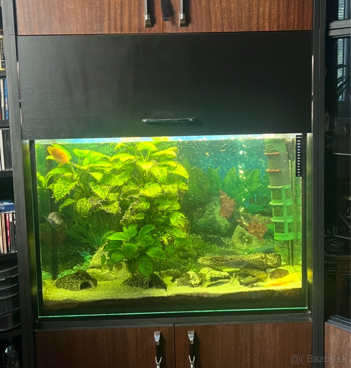 Obývacia stena s akváriom a stolom - set - 7