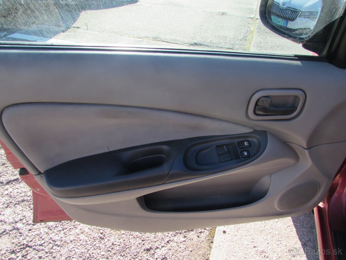 Nissan Almera 1.8 Comfort CVT - 7