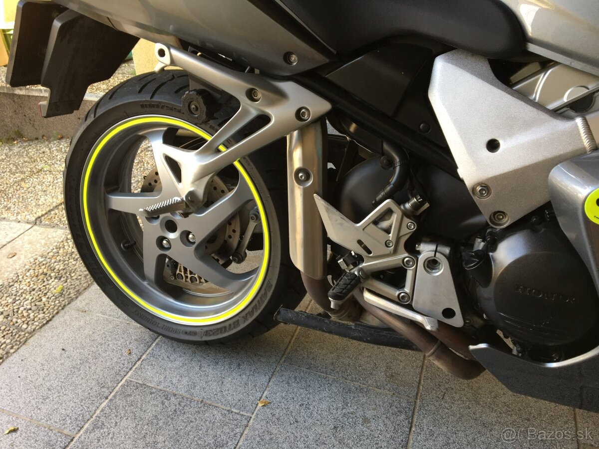 HONDA VFR-800 ABS (VTEC) - r.v.2009 - 7