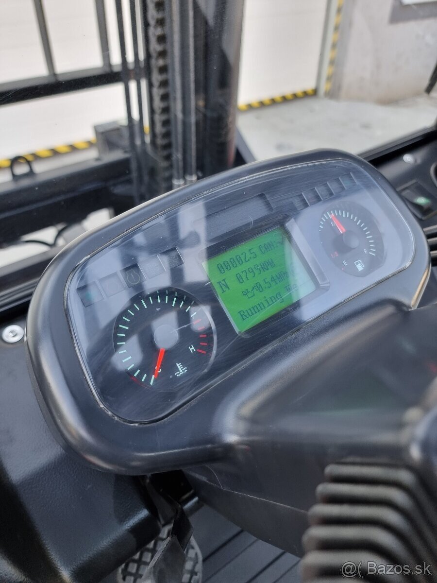 Vysokozdvižný terénny vozík UN FD35T - 7