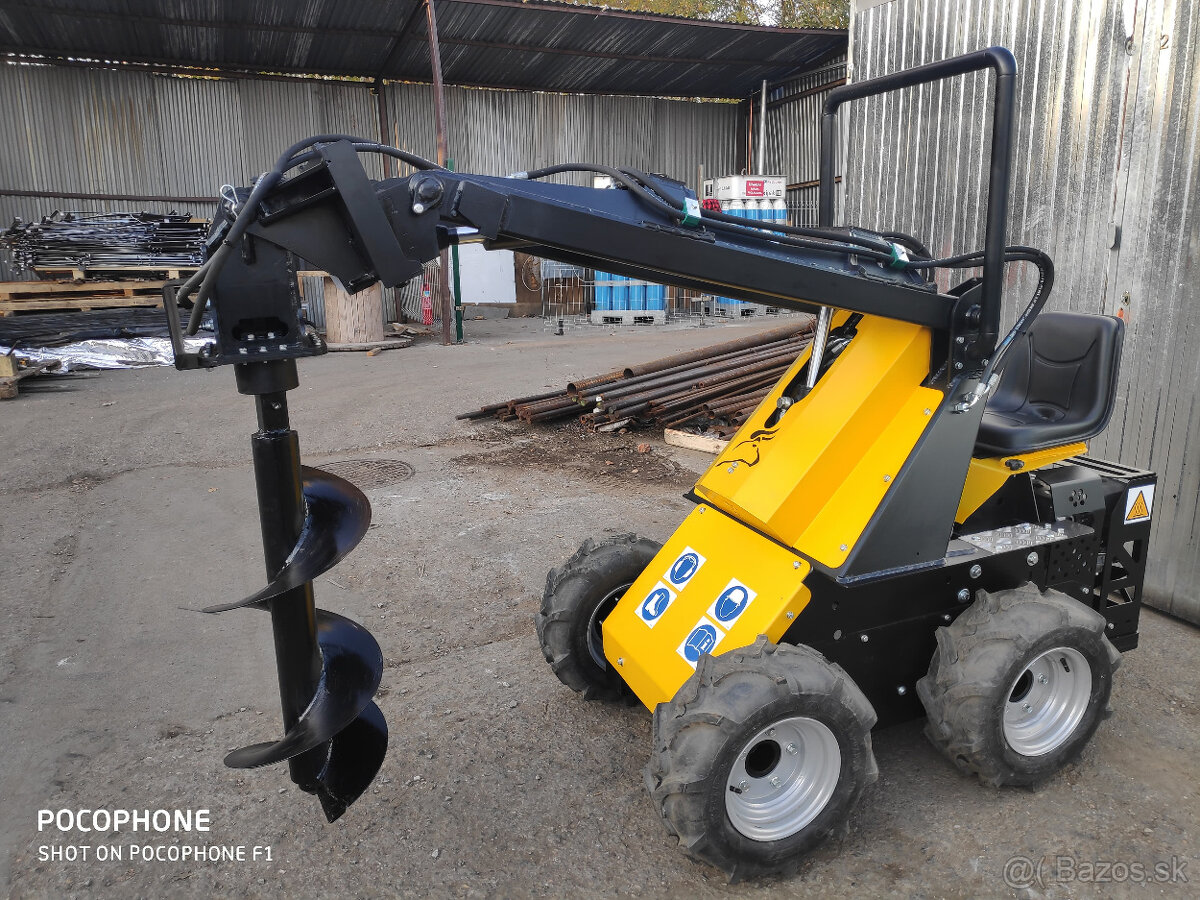 Predám mininakladač TUR N520 Briggs & Stratton 14HP - 7