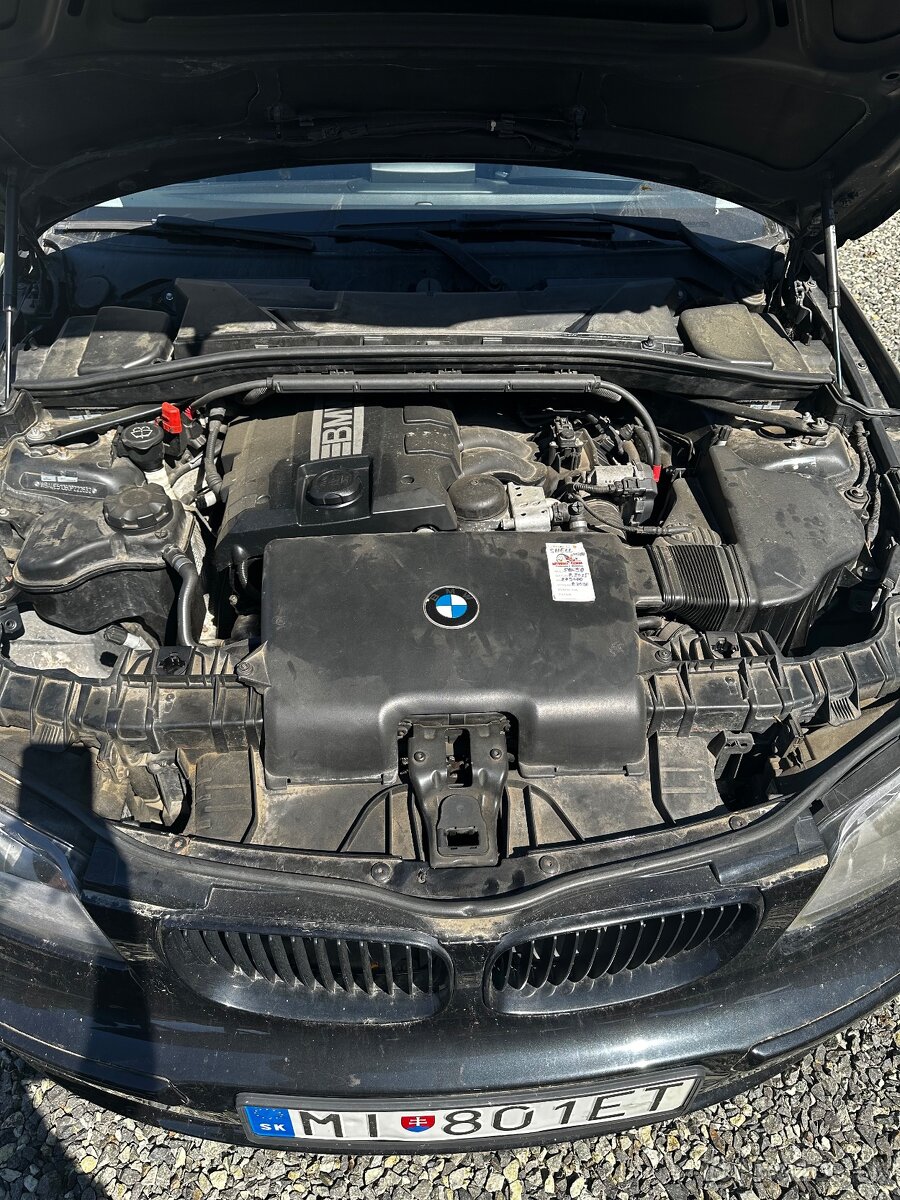 BMW 1 (e87) 118i benzín - 7