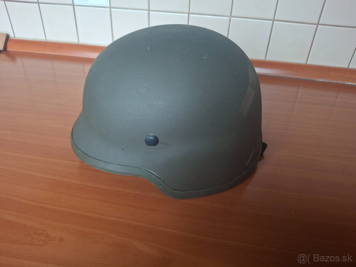 Kevlarova prilba - 7