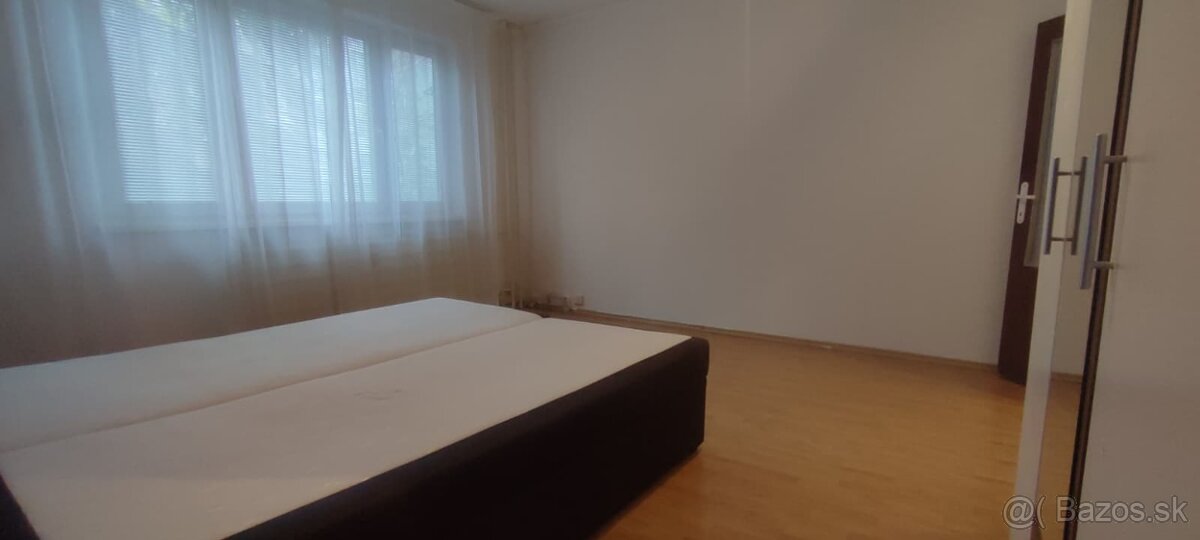 Prenajmem 2izbovy byt. - 7