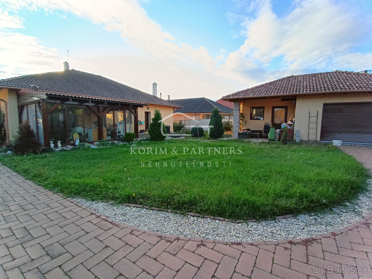 Bungalov so zimnou záhradou a garážou, Bajč - 7