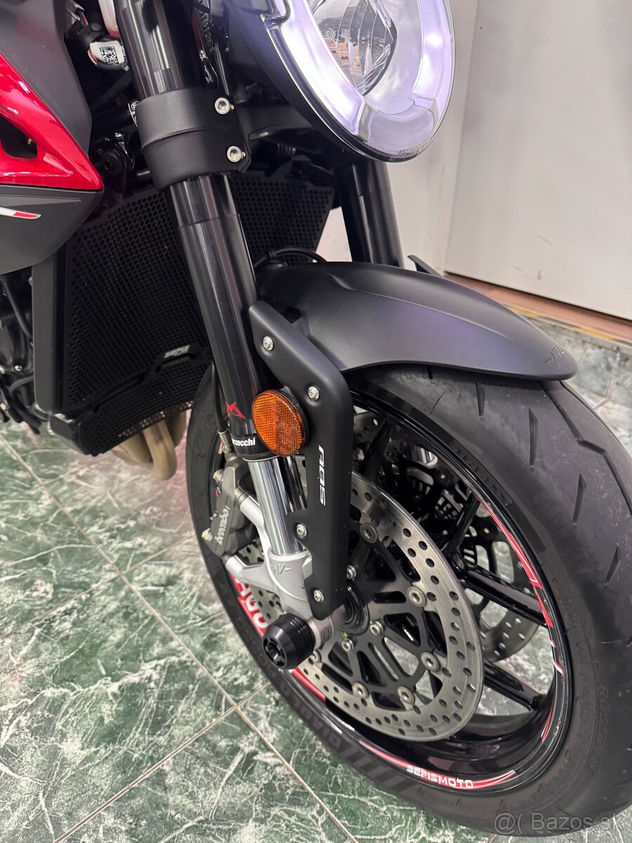 MV Agusta Dragster 800R 1. maj DPH 1980km - 7