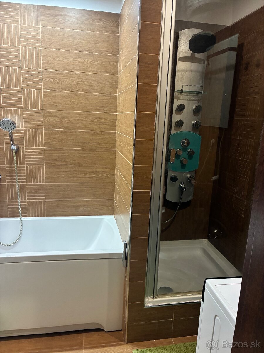 Predám 3 izbový byt Edelenyska ulica Rožňava - 7