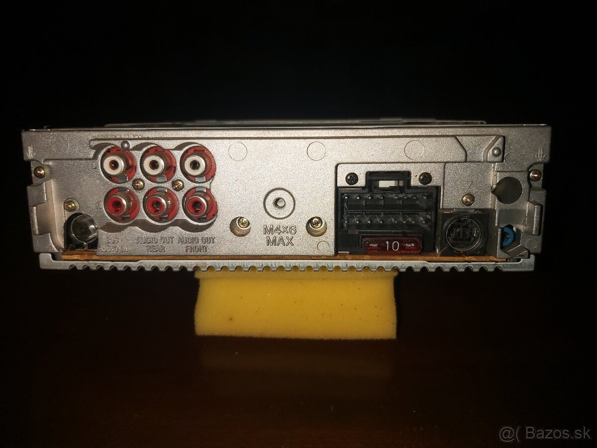 Autorádio Sony a Sencor, dvd s monitorom v opierke - 7