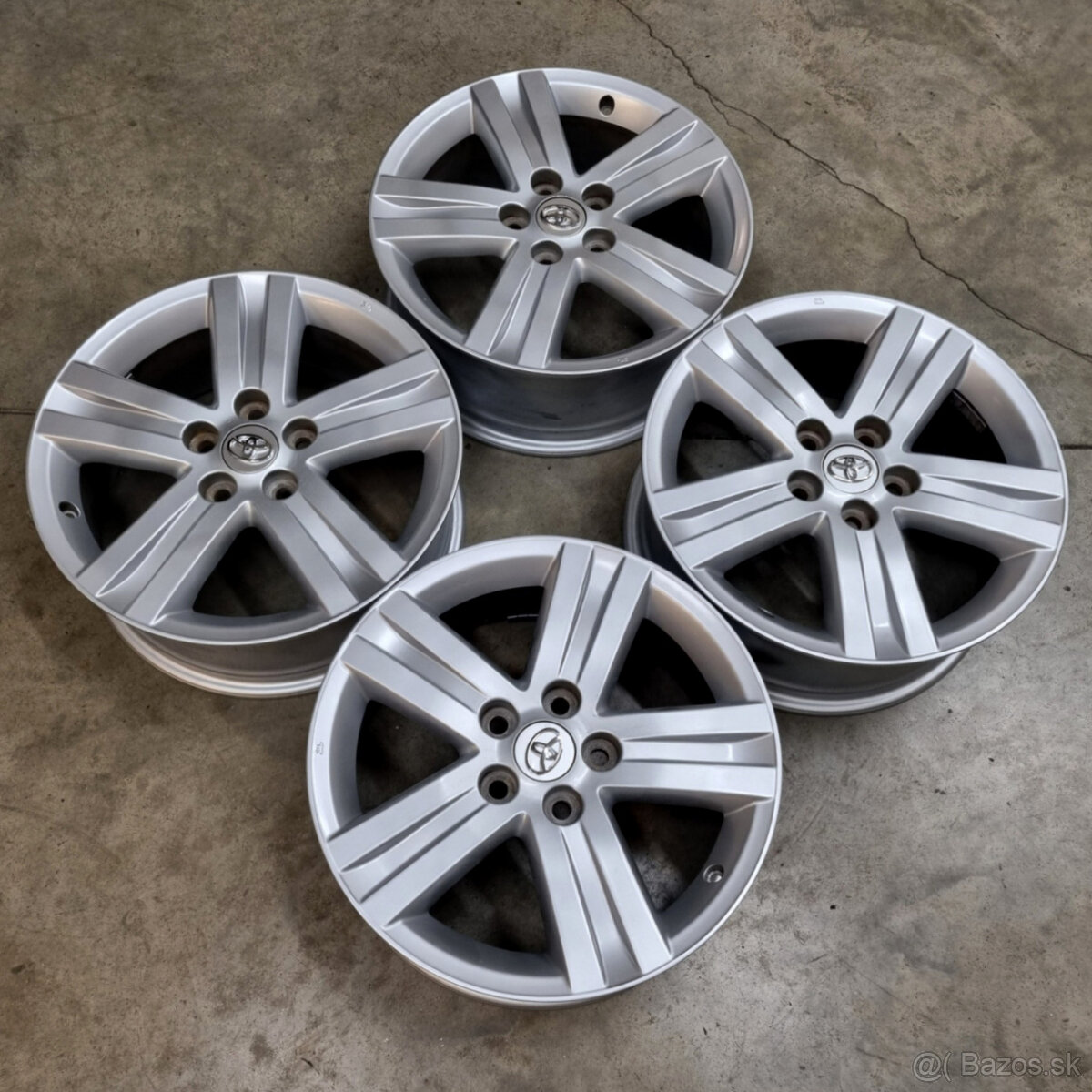 Hliníkové disky 5x114,3 R17 7J ET50 - 7