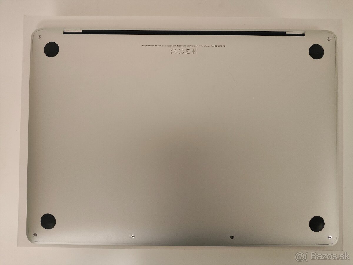 MacBook Pro 2017 | i5 • 8GB • 256GB SSD - 7