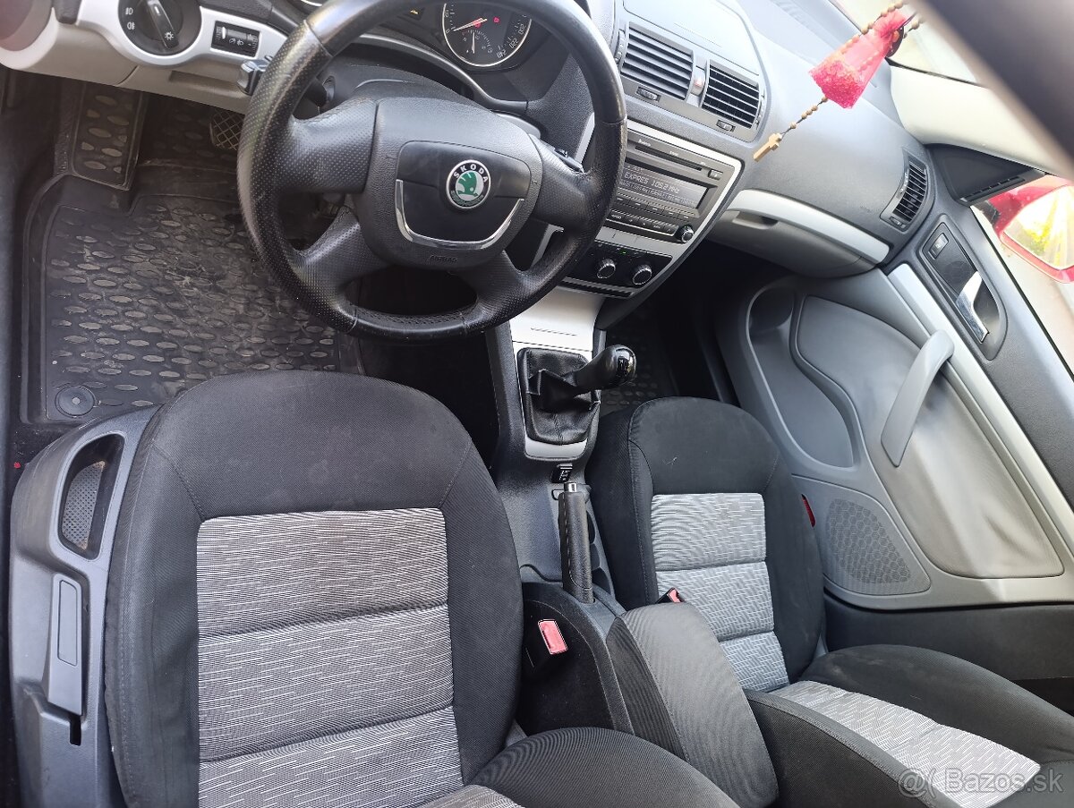 Predám škoda Octavia 2 facelift - 7