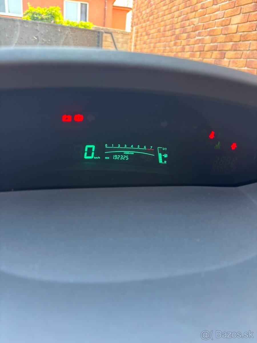 Toyota Yaris 2006, STK/EK do 8/2028 - 7