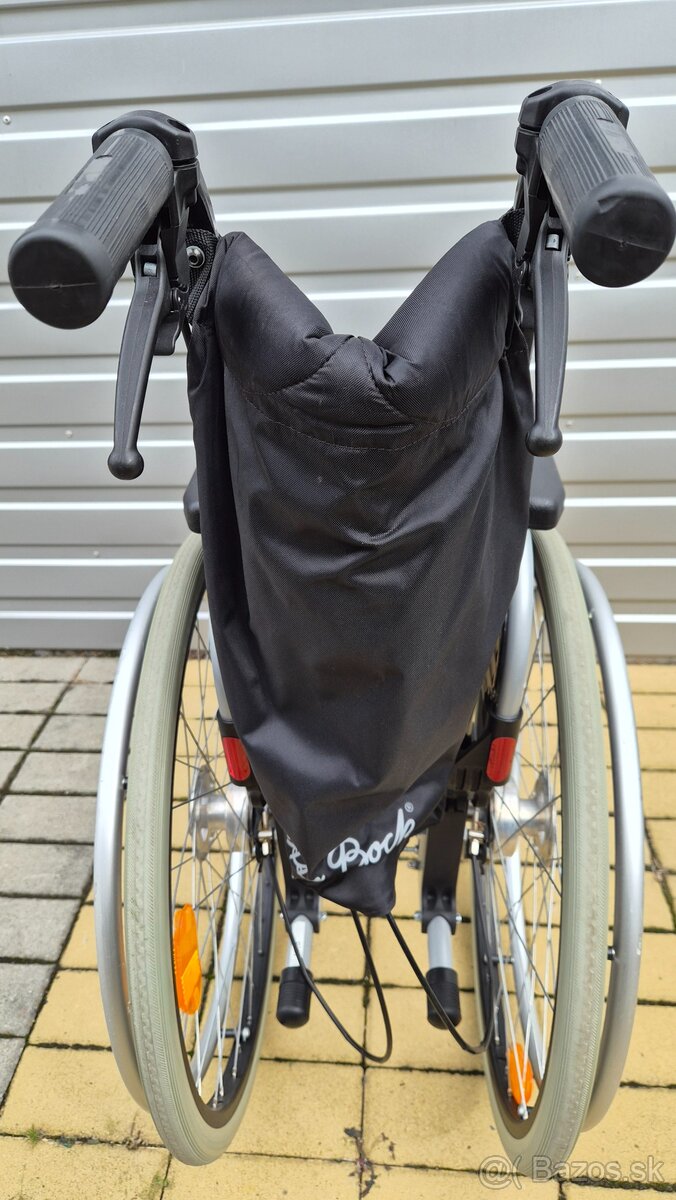 invalidny vozík 40cm pridavne brzdy pre asistenta - 7