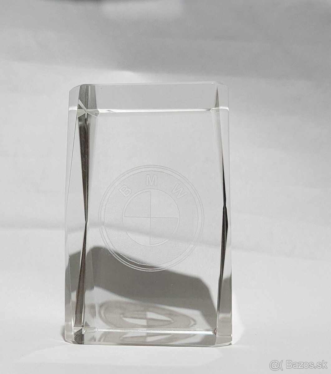 Predám sklenenú kocku pre fanúšikov BMW - 7