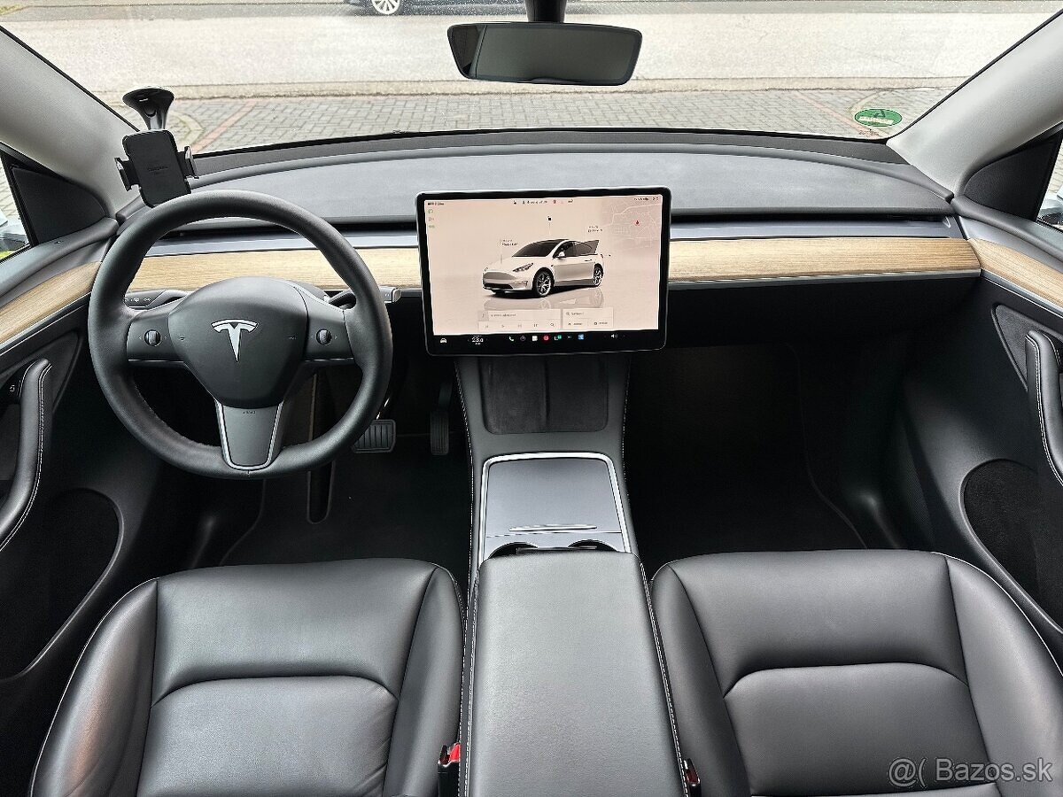Tesla Model Y Dual Motor LongRange 75kWh 514 k pohon 4x4 - 7