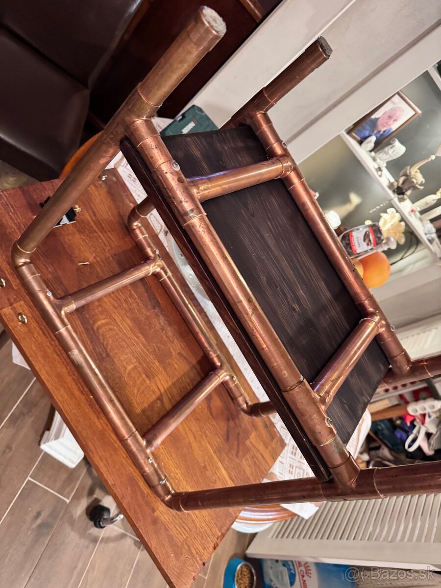 Stolík pod počítač - 7