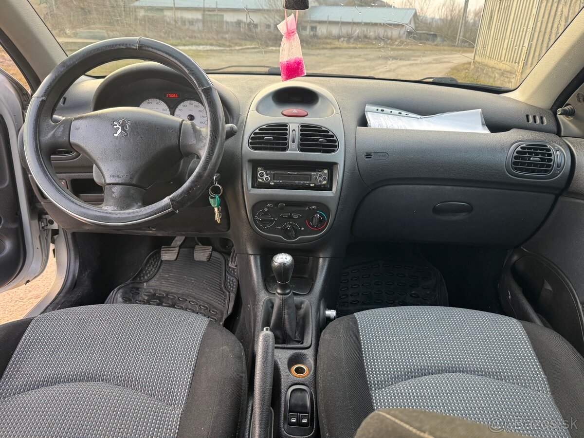 Peugeot 206 1.4 benzin - 7