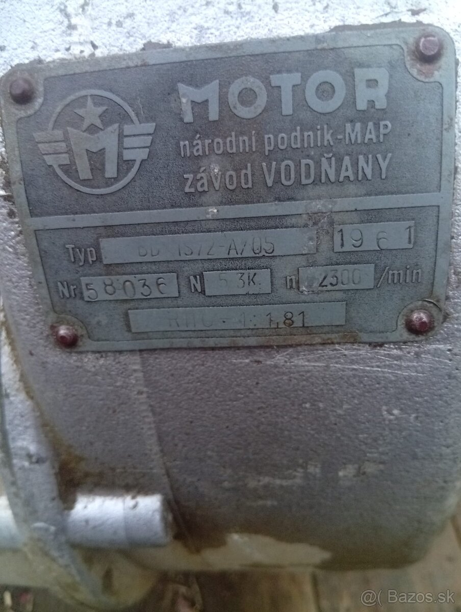 Predám tieto 2 stabilné motory - 7