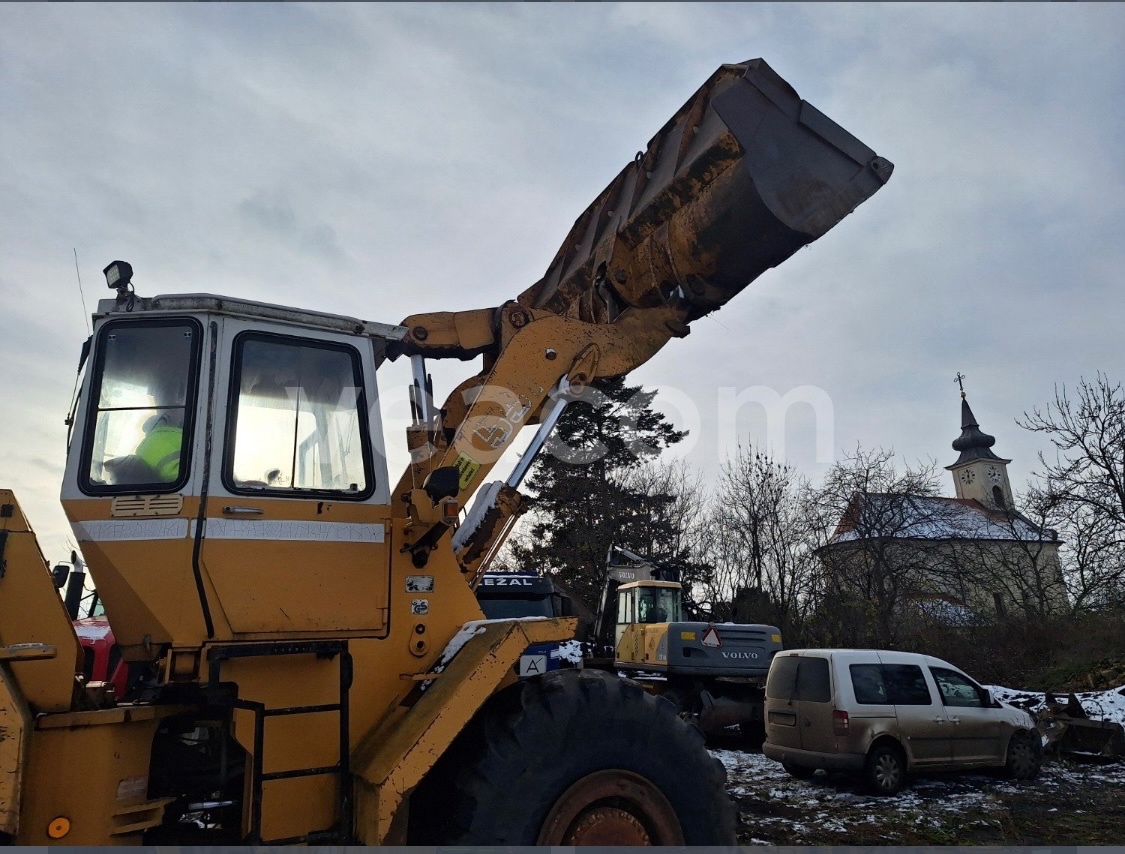 Čelní nakladač Liebherr 551 - 7