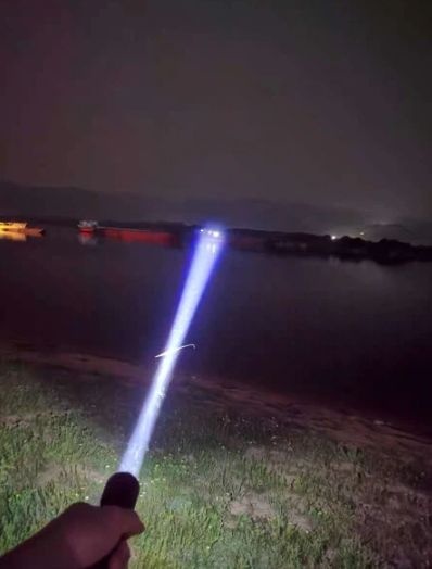 Predám 30W LED baterku pre náročných - 7