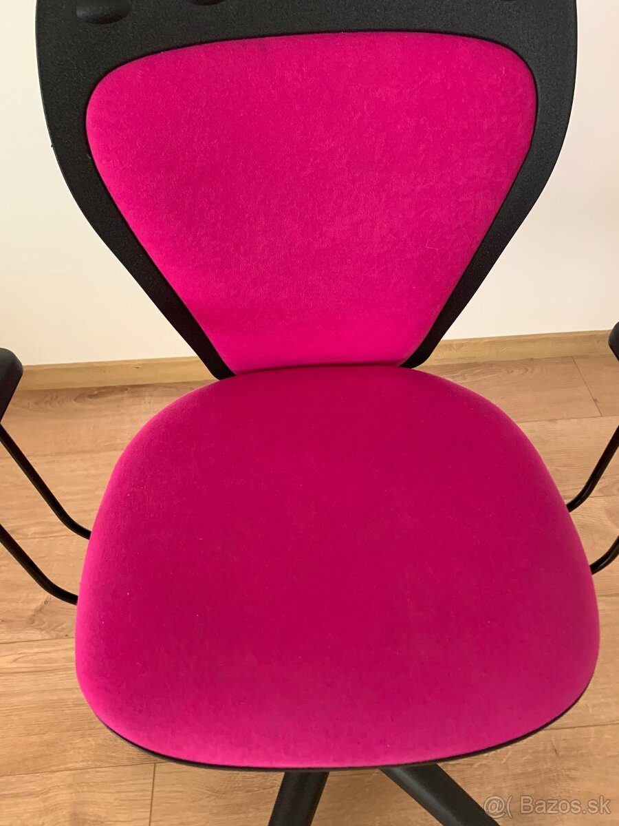 Stolicka pre dievčata - 7