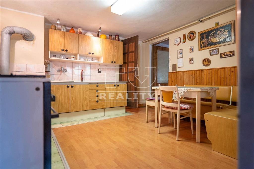 EXKLUZÍVNE IBA U NÁS RODINNÝ DOM VYHNE, POZEMOK 820 M2 - 7