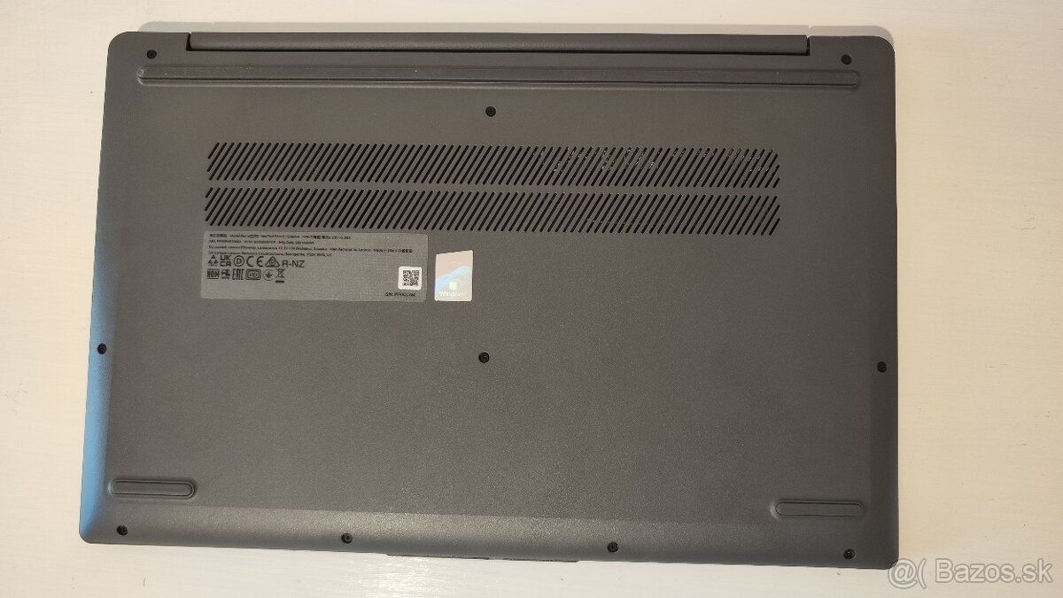 Predám Notebook LENOVO ideaPad Slim 3 15AMN8 - 7