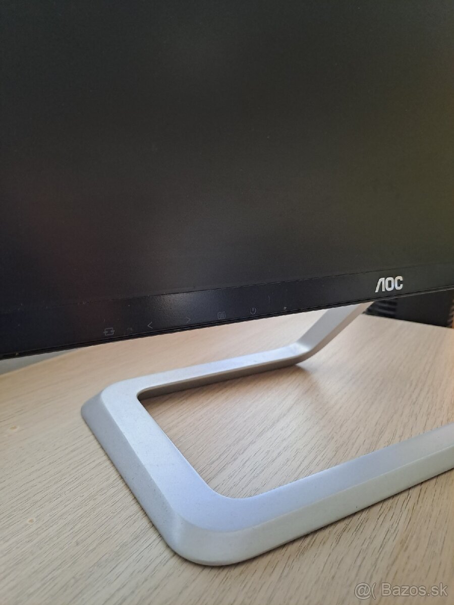 Monitor AOC - 7